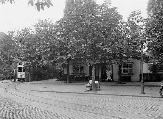 Straßenbahn-Wartehalle Bredeney 1937.
