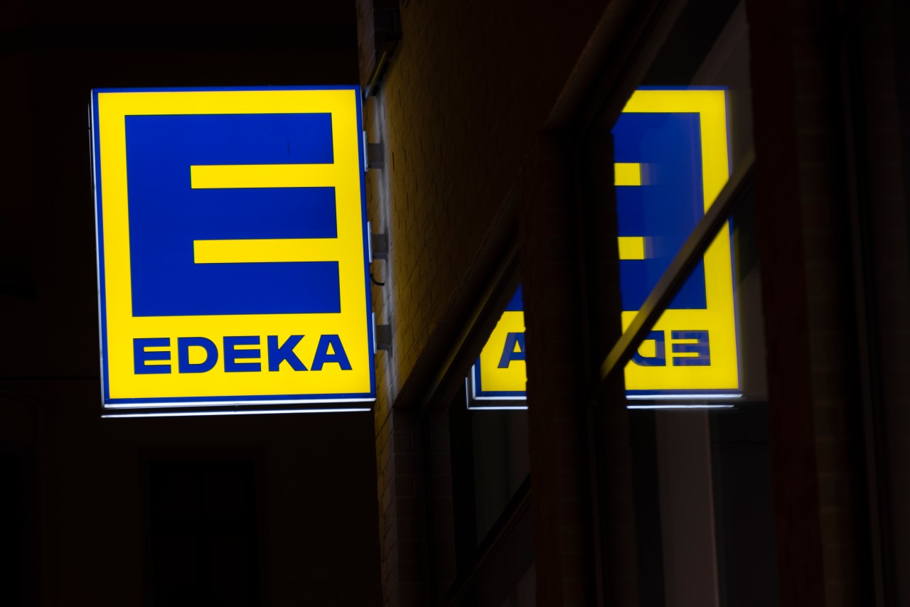 Edeka streitet sich mit einem Zulieferer. Müssen Kunden bald auf weitere Produkte verzichten? (Symbolbild)
