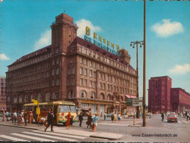 Der Schriftzug auf dem Handelshof wurde bereits 1950 installiert.