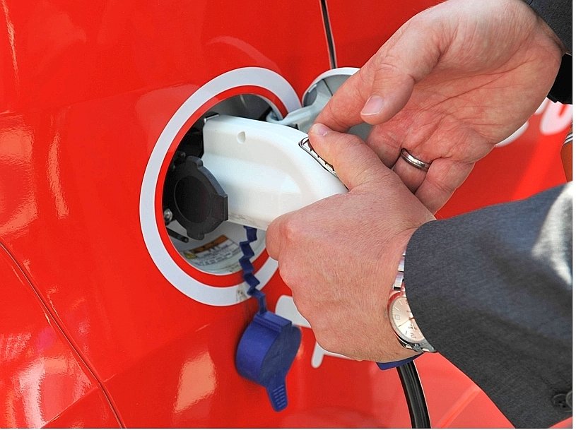 Elektroauto Zielgruppe Fraunhofer-Institut.jpg