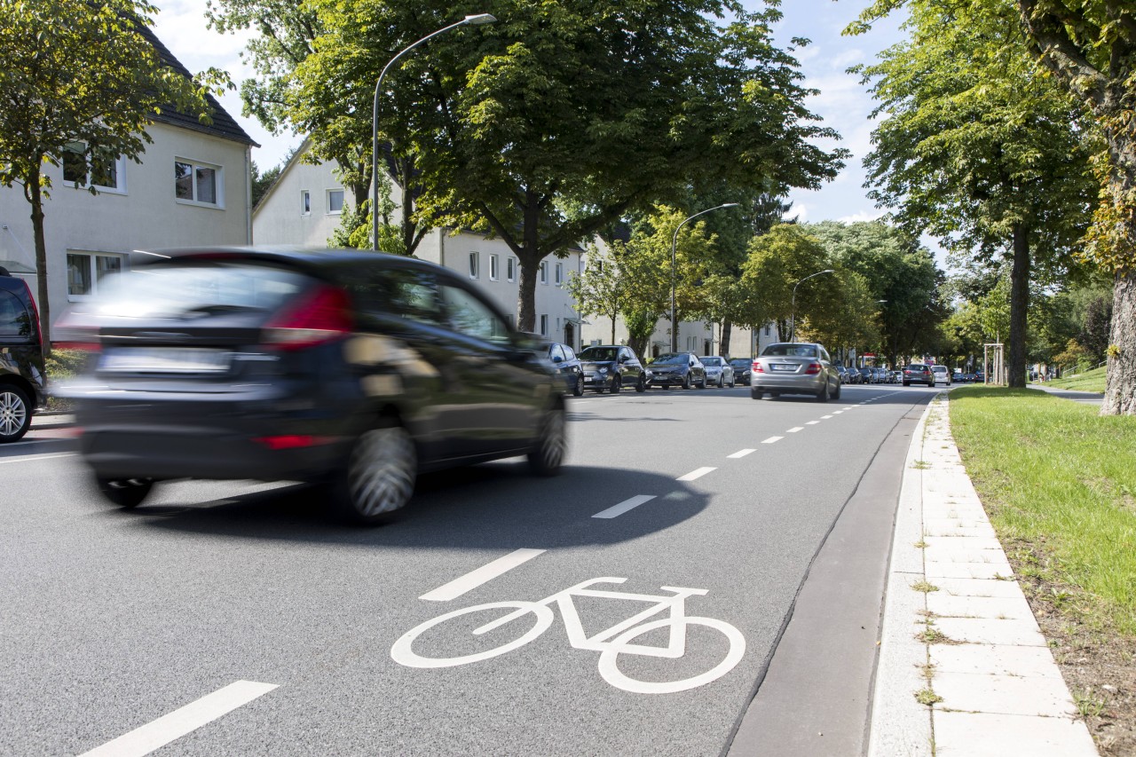 Die Stadt Essen will mit neuen Schildern auf Fahrradstraßen für mehr Sicherheit sorgen. (Archivbild)
