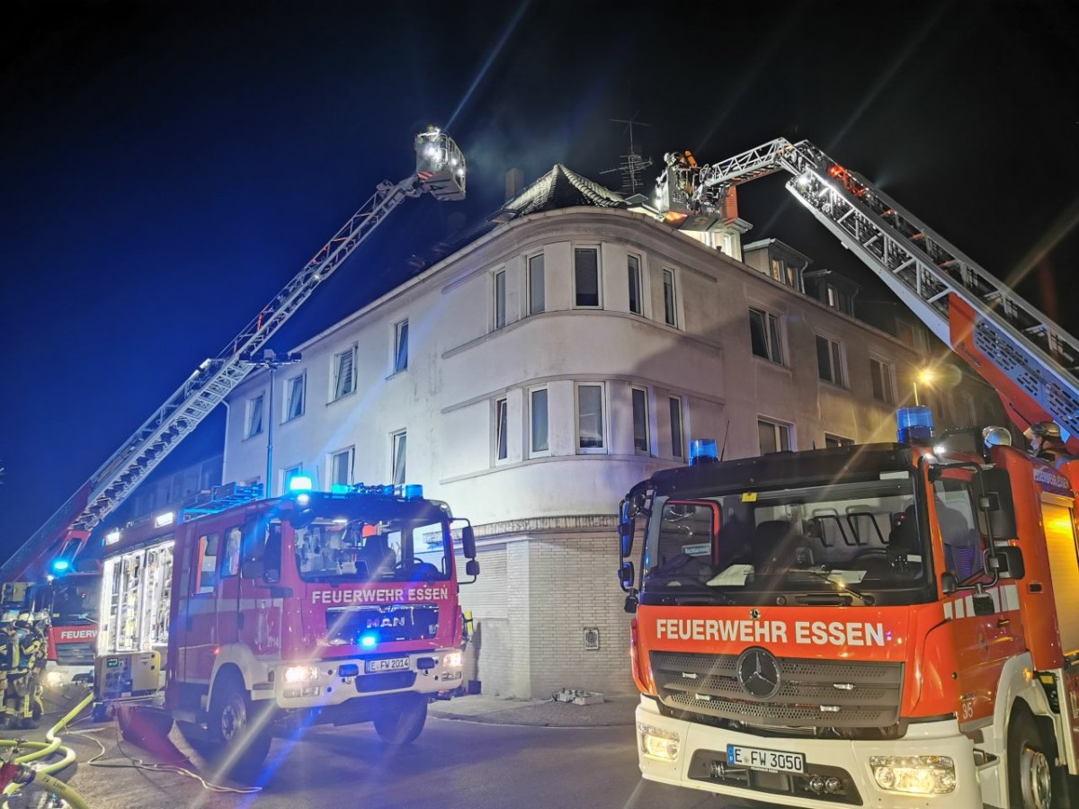 Essen: Dramatischer Notruf mitten in der Nacht - Familie durch Feuer gefangen