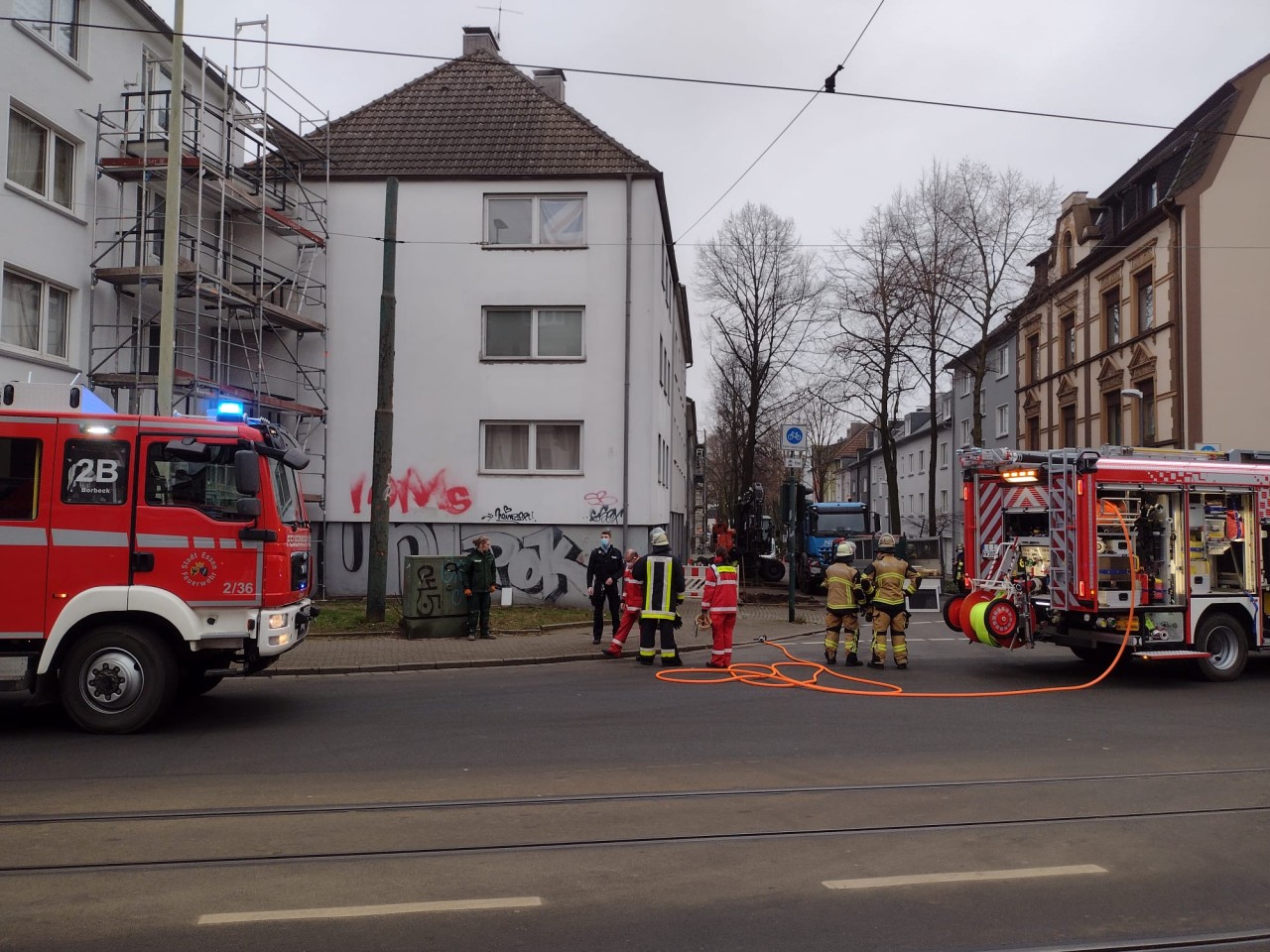 In Essen kam es am Mittag zu einem Gas-Unfall – die Feuerwehr war mit zwei Fahrzeugen im Einsatz.