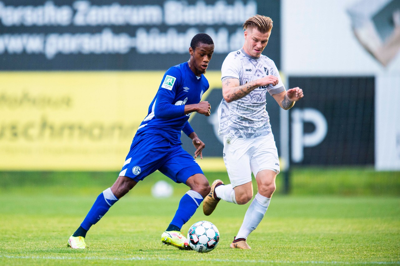 Ex-Schalke-Talent Franck Tehe schließt sich in der nächsten dem TSV Steinbach Haiger an.