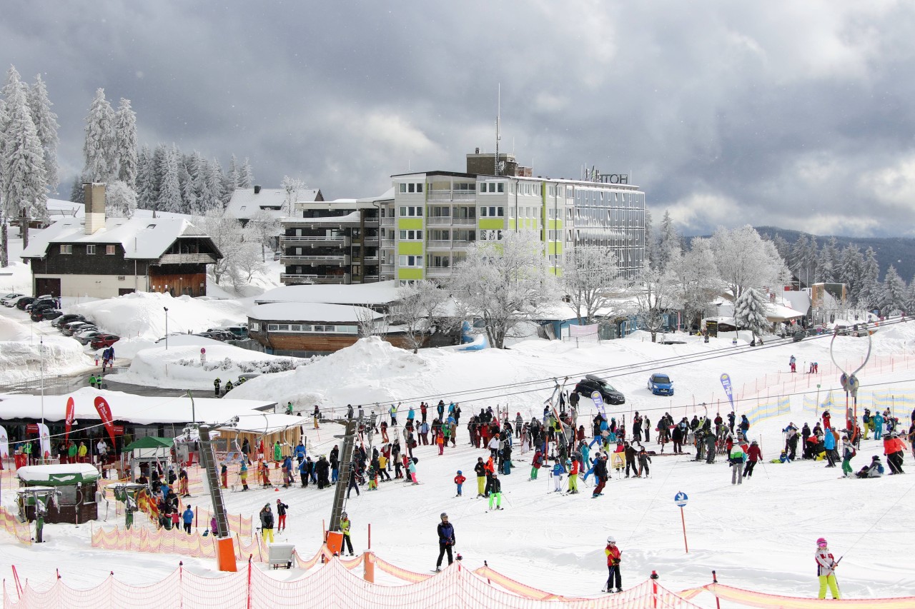 Das Skigebiet am Feldberg lässt nur noch geimpfte oder genesene Sportler rein. (Archivbild)