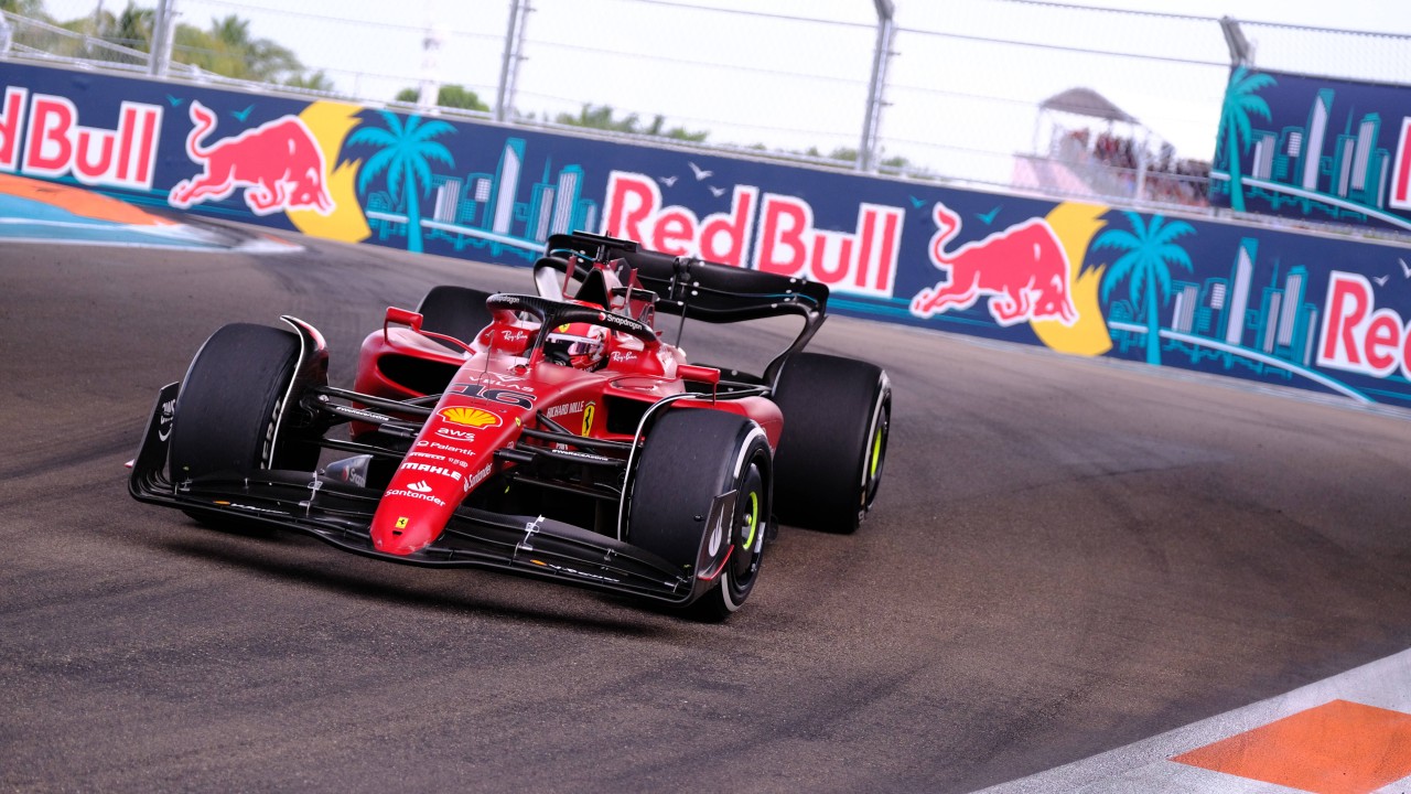 Formel 1: Ferrari plant Änderung des Lacks.