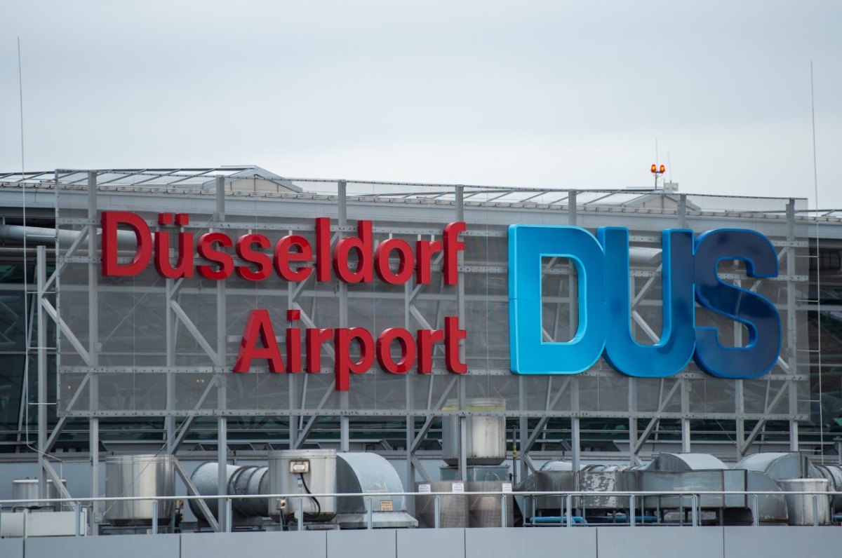 Flughafen Düsseldorf .jpg