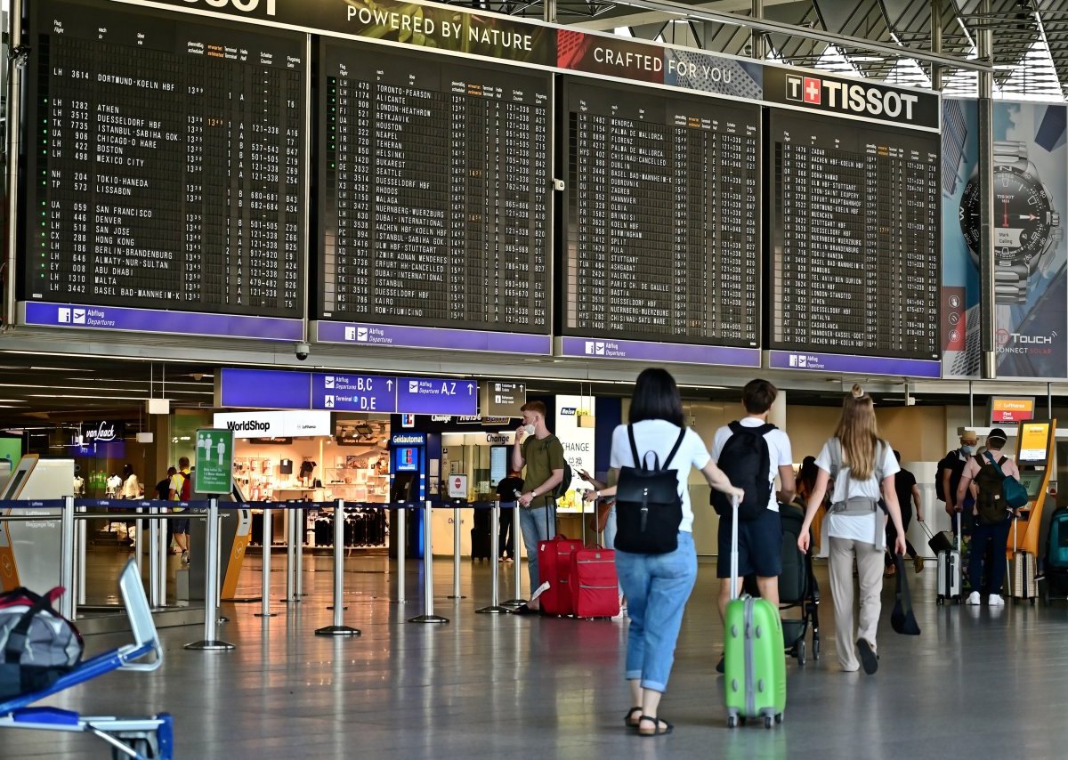 Flughafen Frankfurt passagiere.jpg