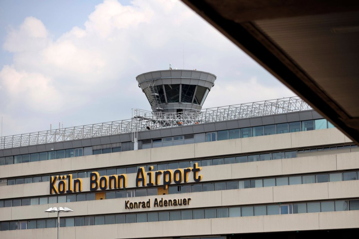 Flughafen Köln/Bonn: Mann will in die Türkei fliegen – er ahnt nicht, dass man ihn enttarnt