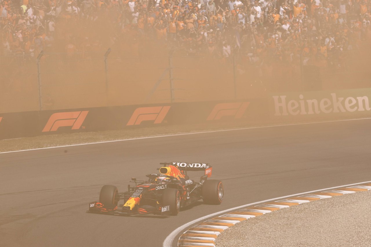 Formel 1 Niederlande-GP Verstappens Heimtriumph +++ Vettel-Schock