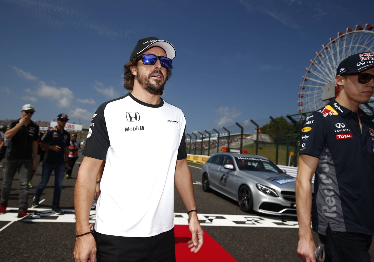 Fernando Alonso hier 2015 für McLaren in Suzuka.