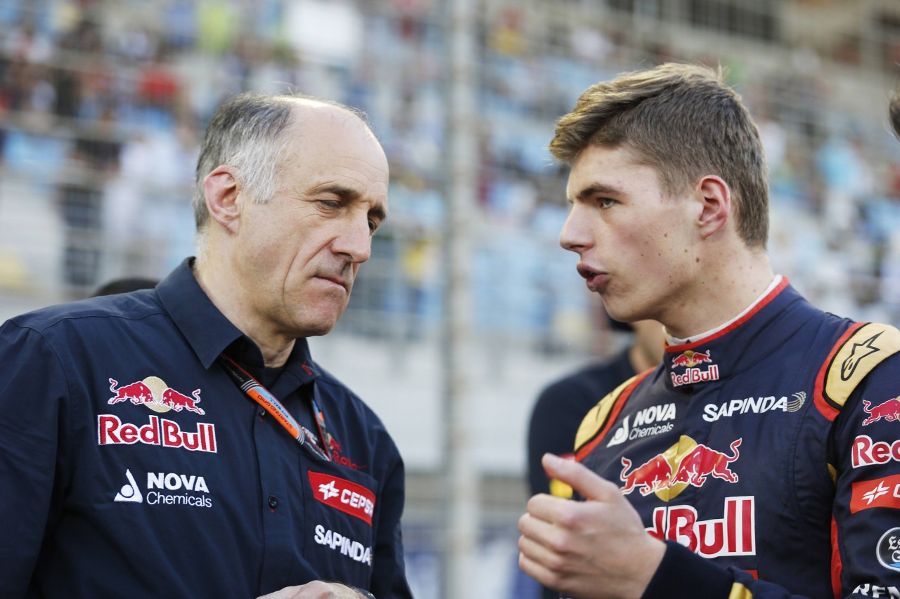 Formel 1: Franz Tost und Max Verstappen beim Bahrain GP 2015.