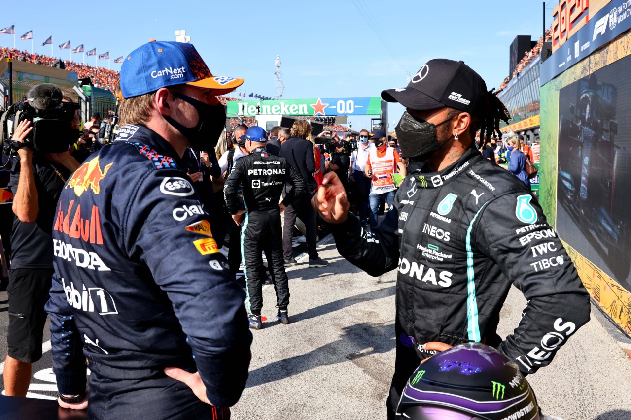 Die besten Fahrer der Vorsaison: Verstappen (l.) und Hamilton. Kracht es zwischen den beiden wieder?