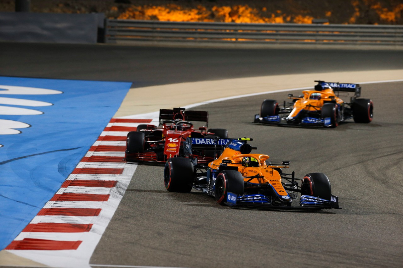McLaren fährt in der Formel 1 vorne mit.