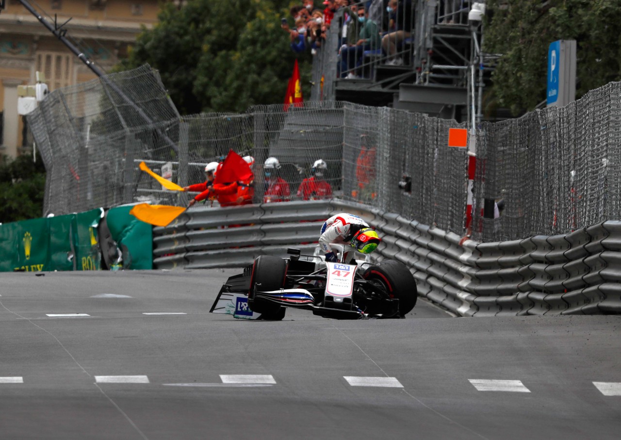 Mick Schumacher hat sein Auto in Monaco an die Wand gefahren.