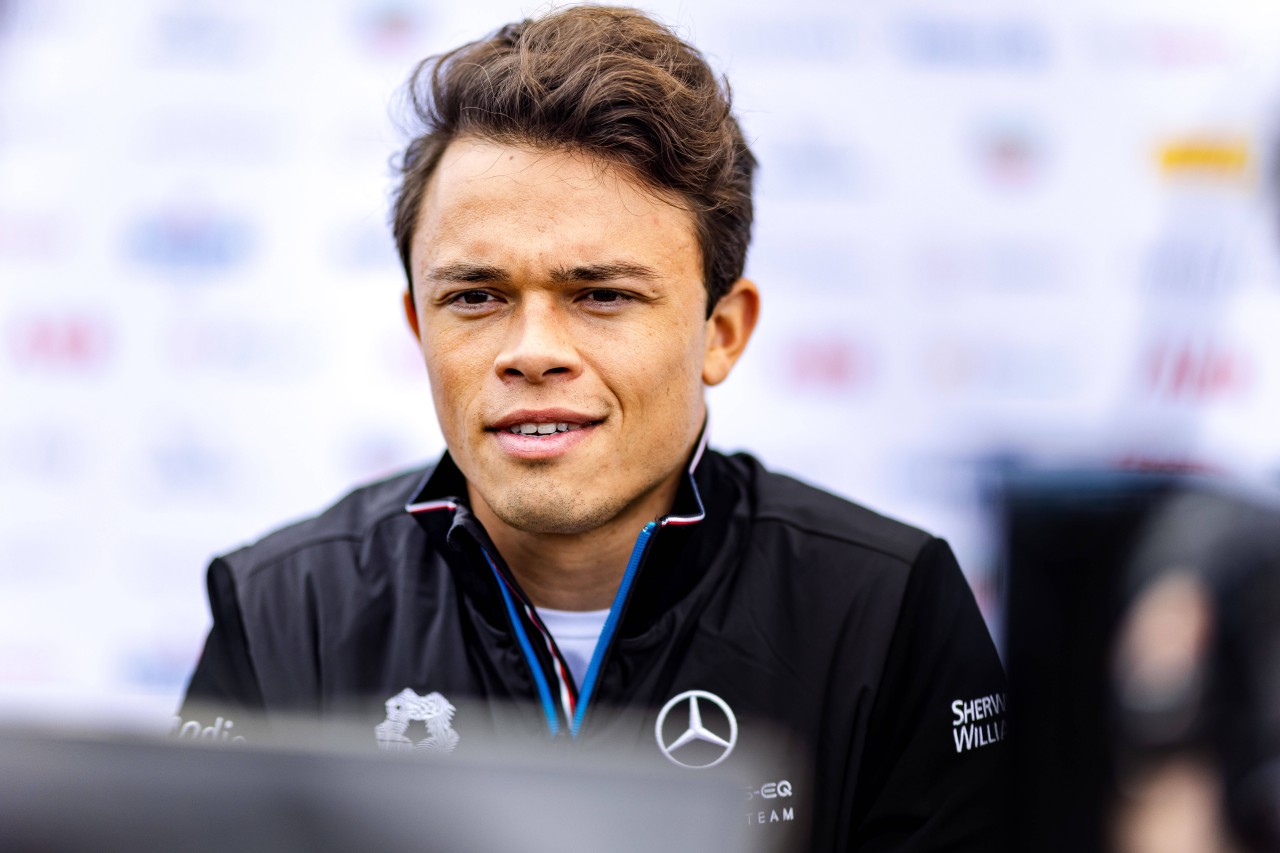 Formel-E-Champ Nyck de Vries fährt für Williams.