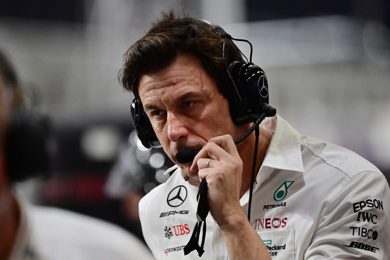 Formel 1: Toto Wolff wütet weiter gegen die Entscheidungen beim Saisonfinale.