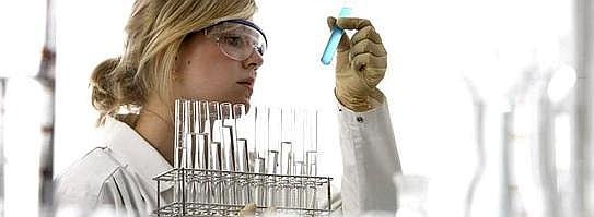 Forschung Medizin Reagenzglas.jpg