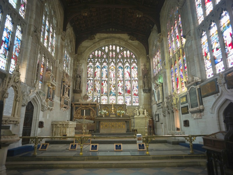In der Holy Trinity Church liegt der „Barde von Avon“ begraben. Im Jahr 1616 wurde Shakespeare in der Kirche seiner Geburtsstadt beigesetzt. Damit niemand das Grab...