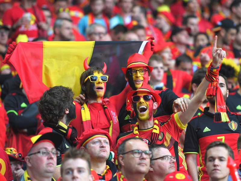 Siegesgewiss gingen die Fans der Belgier in ihr Viertelfinale gegen Wales in Lille.