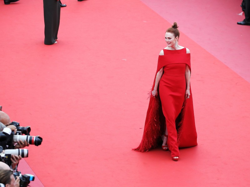 Rote Robe mit roten Haaren auf rotem Teppich: Die US-Schauspielerin Julianne Moore begeistert regelmäßig nicht nur mit ihrer Kunst, sondern auch mit ihrem Stil. 