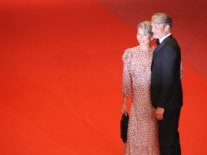 Der „James Bond“-Bösewicht Mads Mikkelsen kam am 10. Mai mit seiner Ehefrau Anne Jacobsen zur Gala-Premiere des Films „Arctic“.