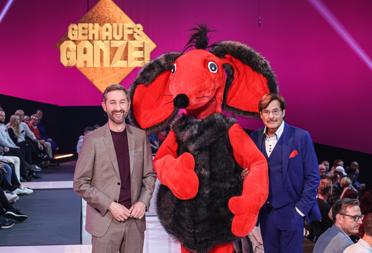 „Geh auf's Ganze“ geht wieder auf Sendung. Kult-Moderator Jörg Draeger, hier mit Co-Moderator Daniel Boschmann (l.), lüftete vorab ein kleines Geheimnis um seine Person.