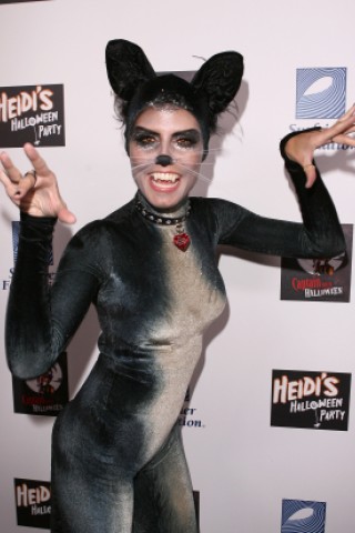 Als sexy Katze geht Heidi Klum im Jahr 2007.