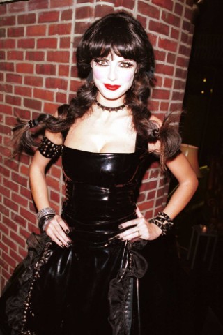 Als Gothic-Girl kommt Heidi Klum im Jahr 2000.