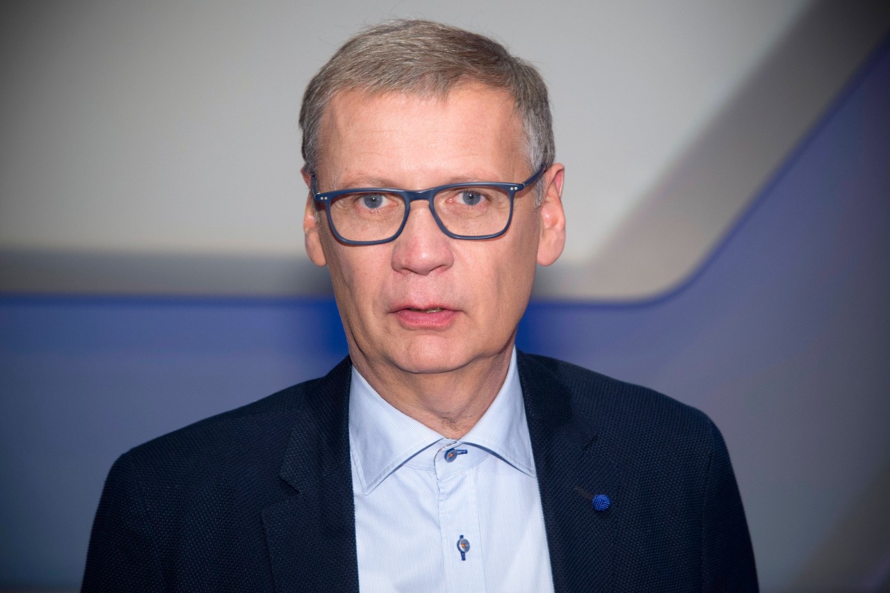 „Wer wird Millionär“-Moderator Günther Jauch fühlt den Kandidaten bei RTL auf den Zahn.