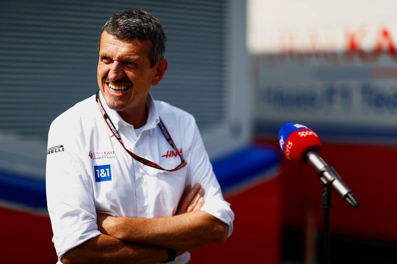 Günther Steiner führt Haas seit Jahren an.