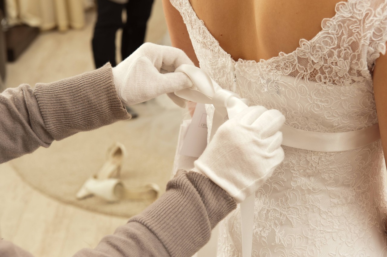 Nach der Hochzeit brachte die Braut das Kleid einfach wieder zurück. (Symbolbild)