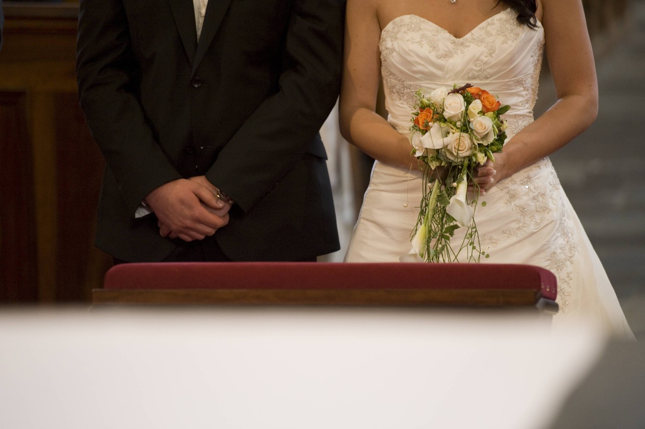 Hochzeit: Während der Trauung fliegt das Geheimnis des Bräutigams auf. (Symbolfoto)