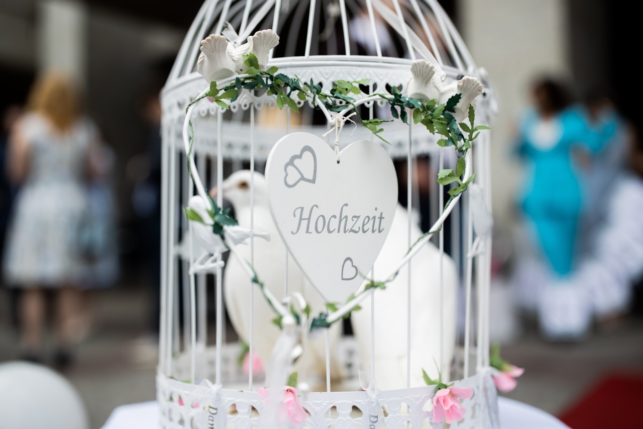 Hochzeit: Mutter und Tochter landeten im falschen Land. (Symbolbild) Hochzeit: Mutter und Tochter landeten im falschen Land. (Symbolbild)