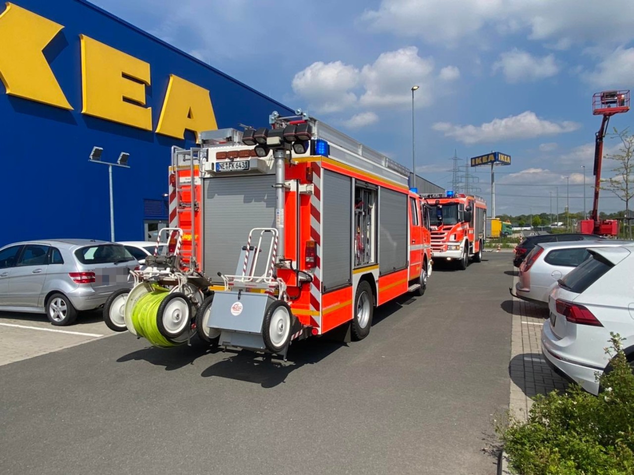 Das Ikea-Möbelhaus in Kaarst musste am Samstag evakuiert werden.