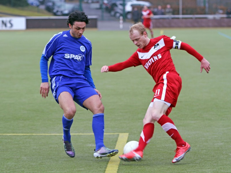 14 Tore: Jonas Schmidt (rechts) vom SuS Langscheid/Enkhausen.
