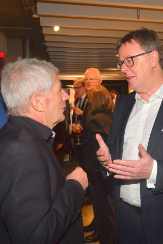 Roland Jahn (links), Leiter der Stasiunterlagenbehörde, nutzte den „Medien Q“ für eine Gespräch mit dem CDU-Politiker Michael Grosse-Brömer.