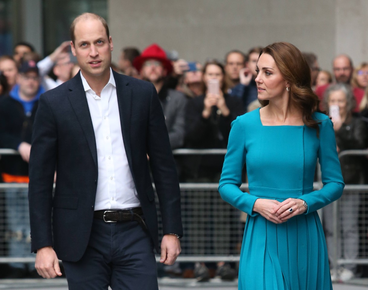 Kate Middleton und Prinz William feierten Weihnachten mit der royalen Familie - im Gegensatz zu Prinz Harry und Meghan Markle.