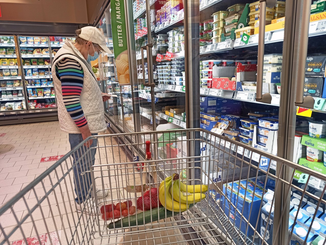 Kaufland, Edeka und Co.: Kunden müssen sich beim Blick in die Regale warm anziehen! (Symbolfoto)