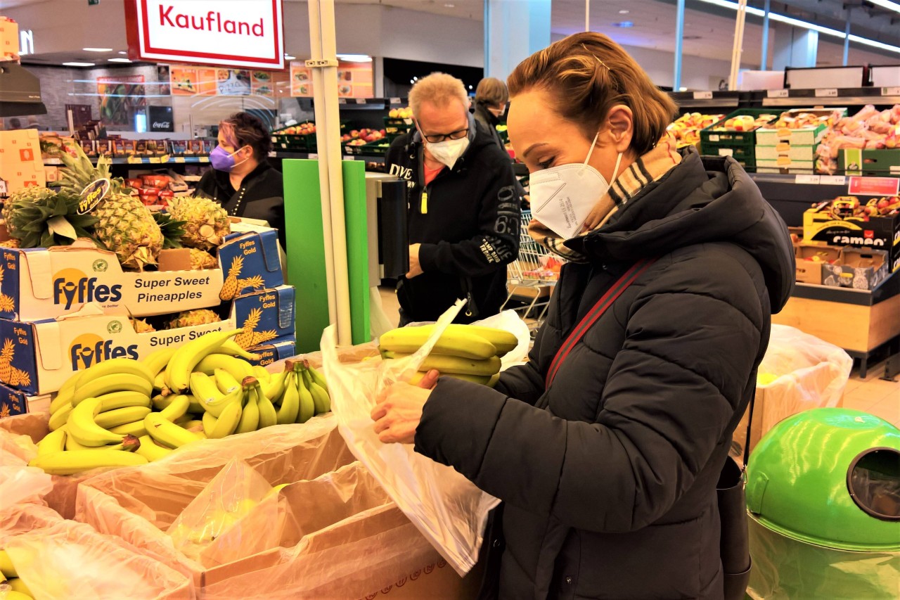 Sollten die Plastiktüten aus der Obst- und Gemüseabteilung Geld kosten? (Symbolfoto)