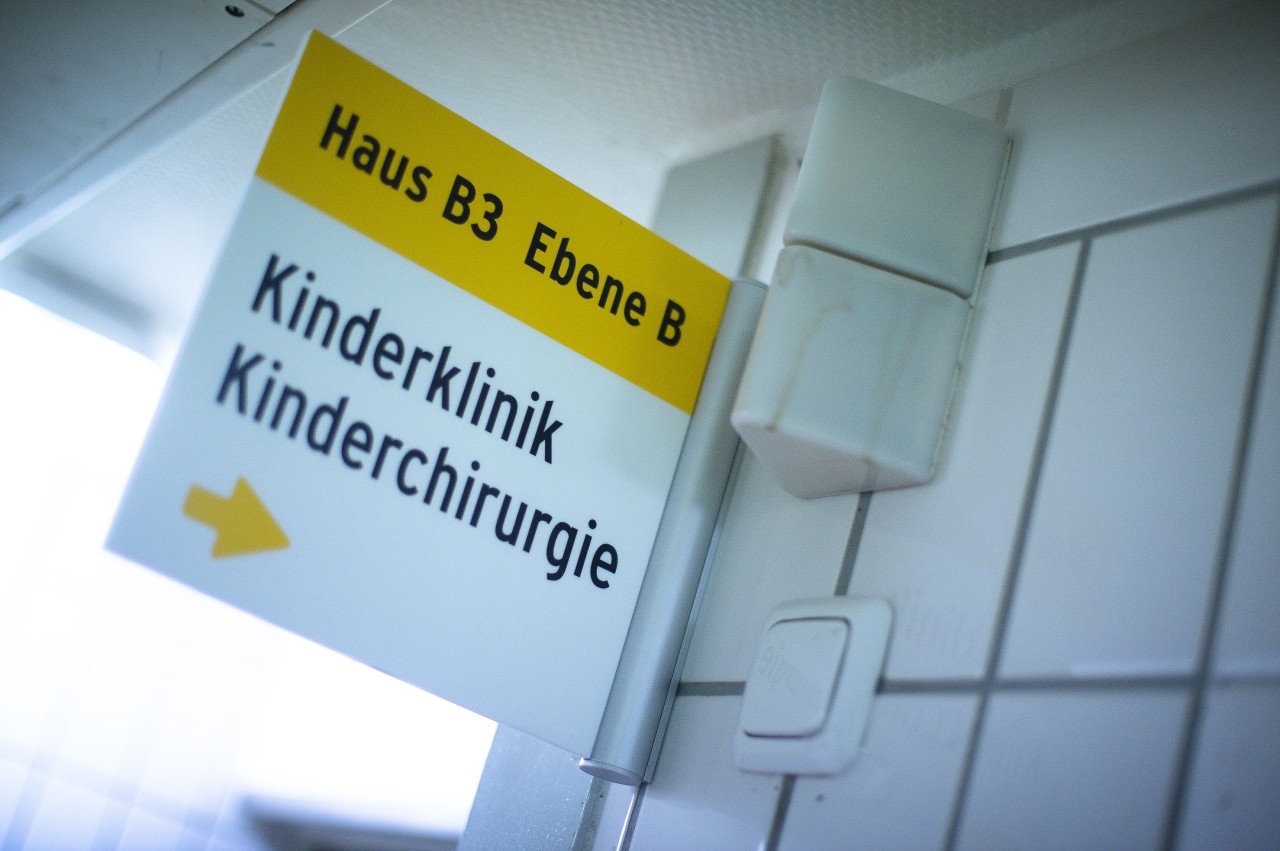 Die Kinderklinik Dortmund ist aktuell ungewöhnlich voll. Die Lage entspannt sich aber glücklicherweise.