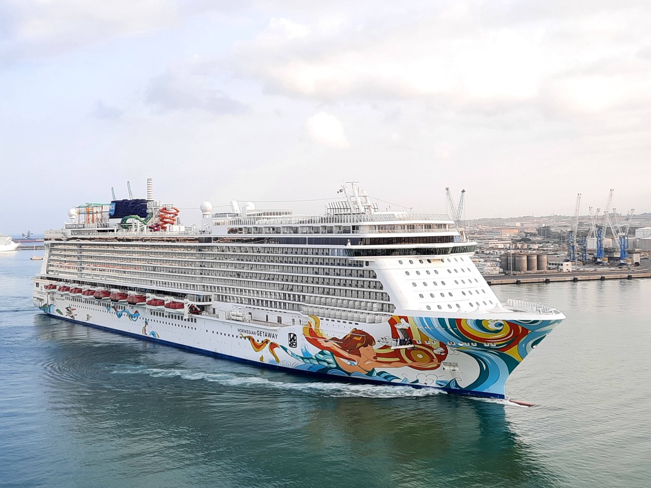 Ein Schiff der Norwegian Cruise Line, eines der größten Kreuzfahrtunternehmen der Welt. (Archivfoto)