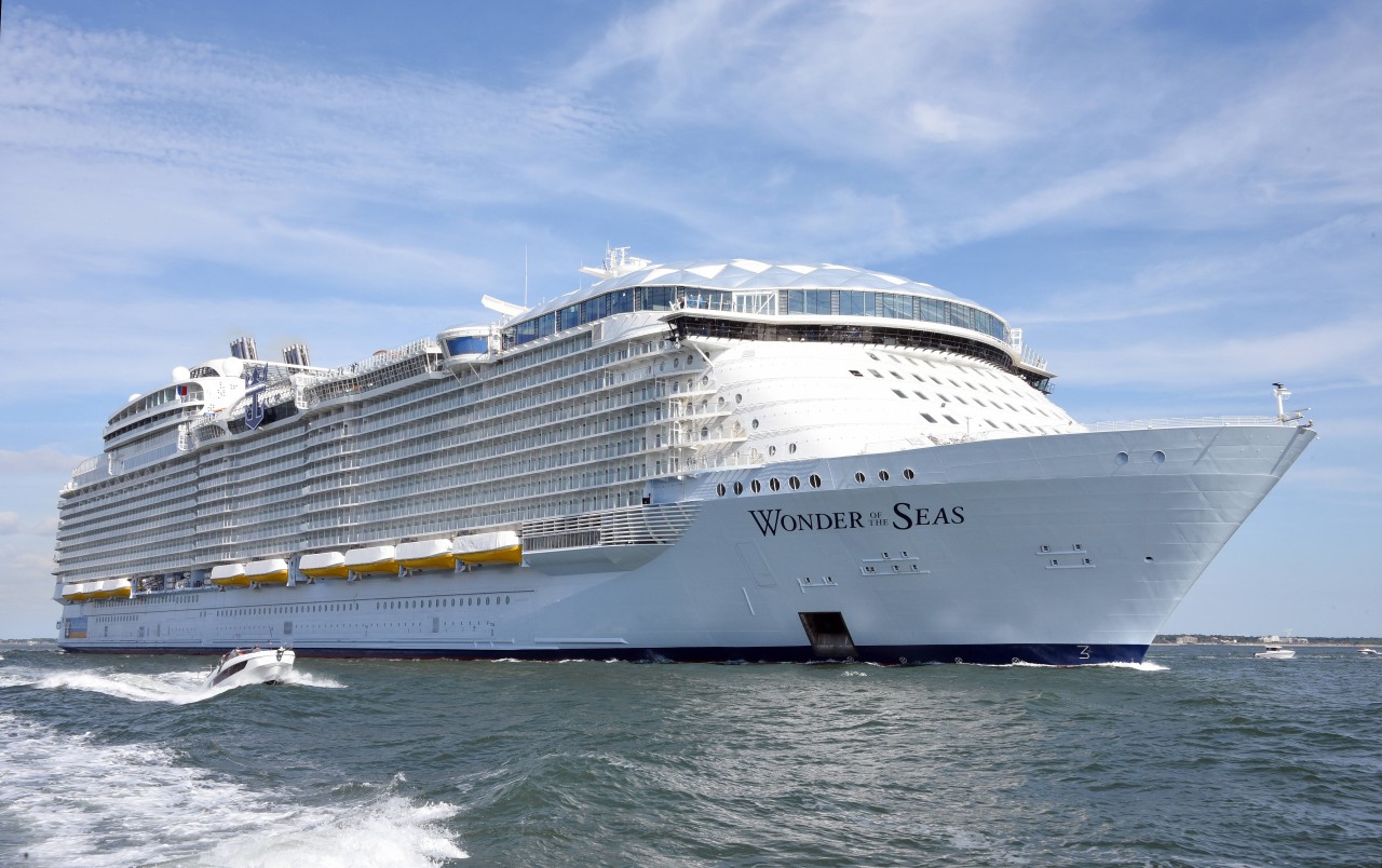 Das Kreuzfahrt-Schiff „Wonder of the Seas“ ist das größte und auch das teuerste Schiff der Welt.