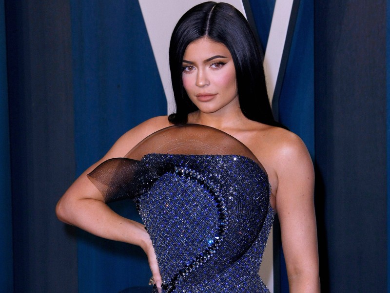 Kylie Jenner, das Nesthäkchen der Familie, hat inzwischen alle überholt. Die 22-Jährige ist laut Forbes-Magazin die jüngste Milliardärin der Welt. Kylie ist Mutter der zweijährigen Stormi...