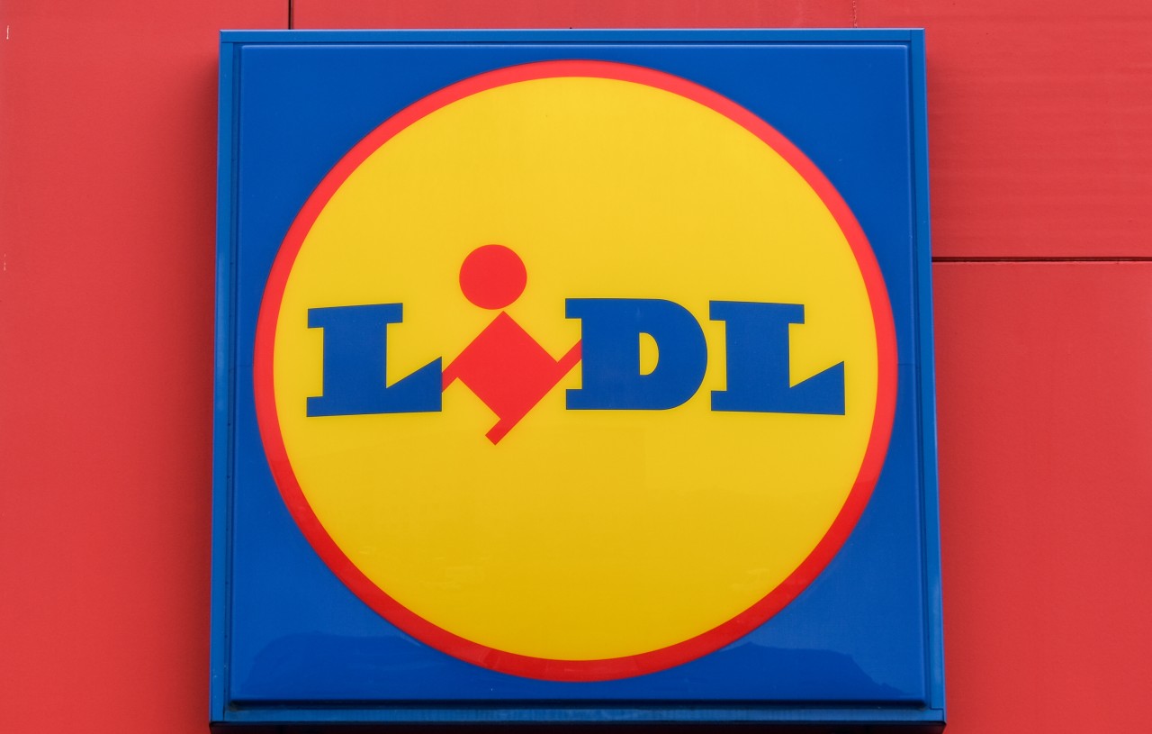 Die kostenlosen Ladestationen bei LIDL, Ikea und Co. könnten bald der Vergangenheit angehören.