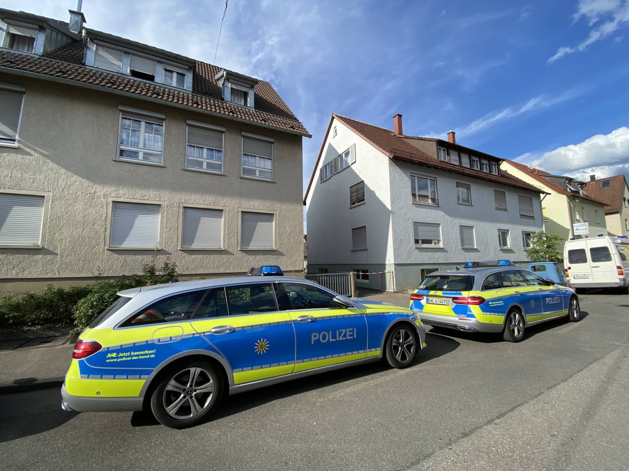 In einem Einfamilienhaus in Hessen fand die Polizei jetzt eine Frauenleiche. (Symbolbild)