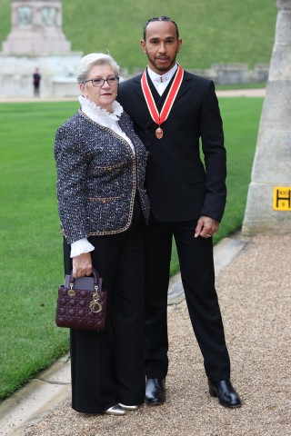 Lewis Hamilton mit seiner leiblichen Mutter Carmen Larbalestier.