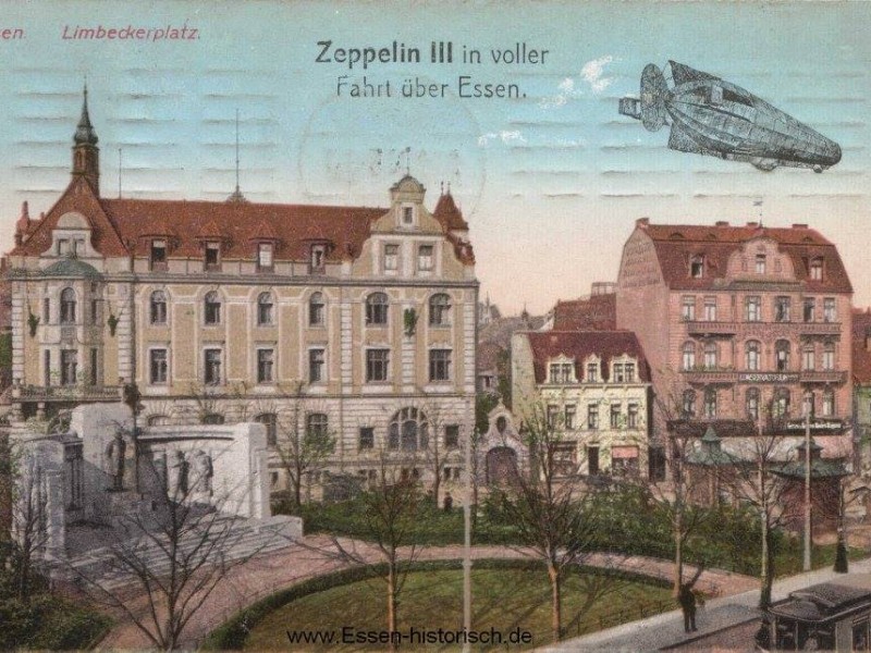 Zum Glück hat der Maler im richtigen Moment den Stift gezückt, um den Zeppelin am Limbecker Platz in voller Fahrt aufs Papier zu bekommen ... 