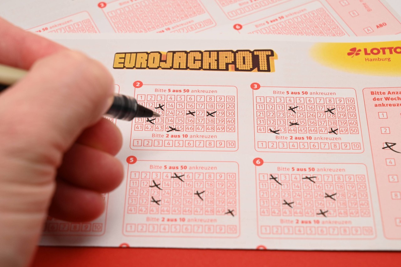 Jemand knackt den Jackpot im Lotto, doch dann fehlt von ihm jede Spur. (Symbolbild)