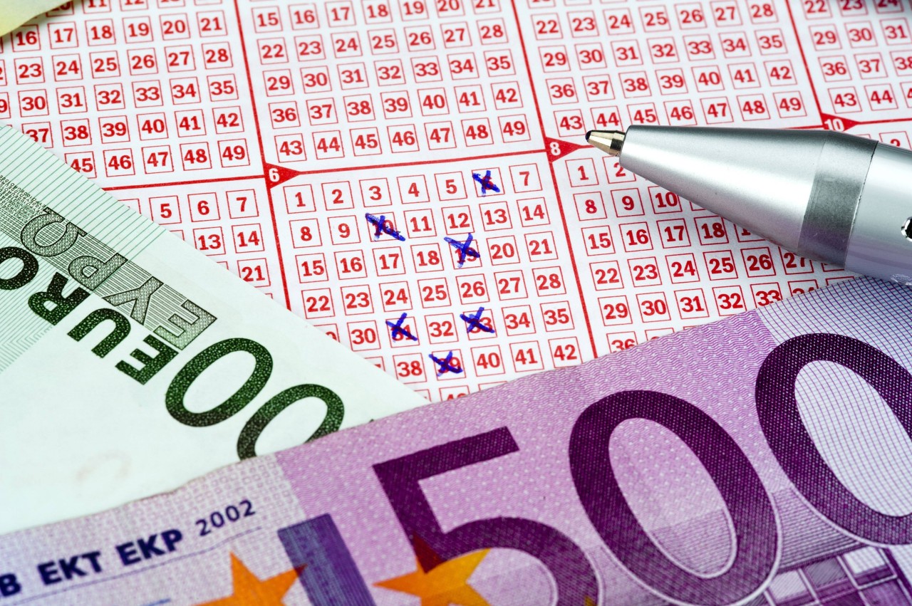 Wie verbringen Lotto-Multi-Millionäre eigentlich Weihnachten? (Symbolbild)